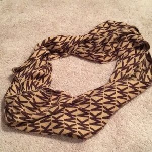 Michael Kors scarf